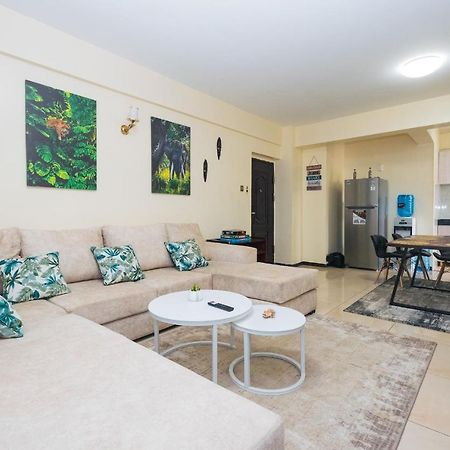 Tropical Themed 3Br And Dsq Apartment Nairobi Bagian luar foto