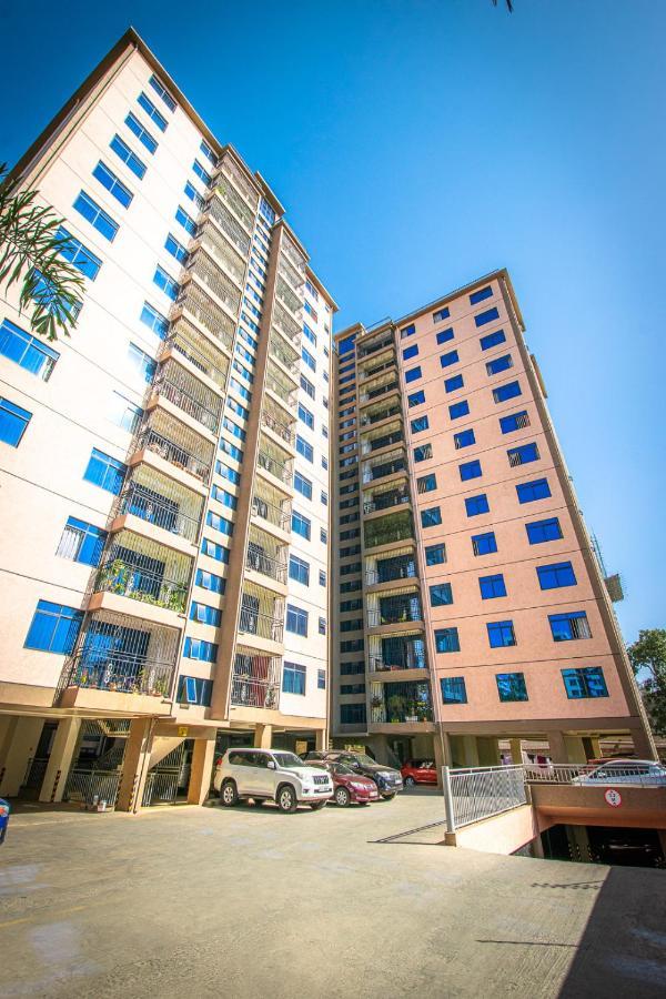 Tropical Themed 3Br And Dsq Apartment Nairobi Bagian luar foto
