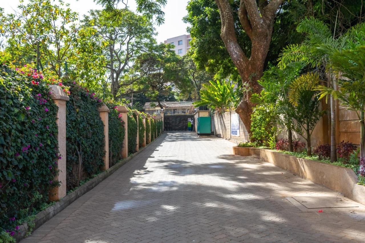 Tropical Themed 3Br And Dsq Apartment Nairobi Bagian luar foto