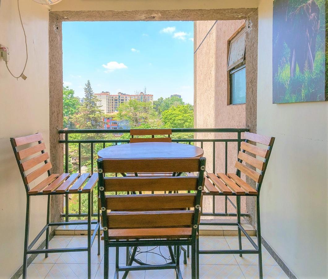 Tropical Themed 3Br And Dsq Apartment Nairobi Bagian luar foto